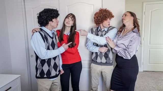 Porno Legendado - Eles pegaram as madrasta se beijando e comeram as duas