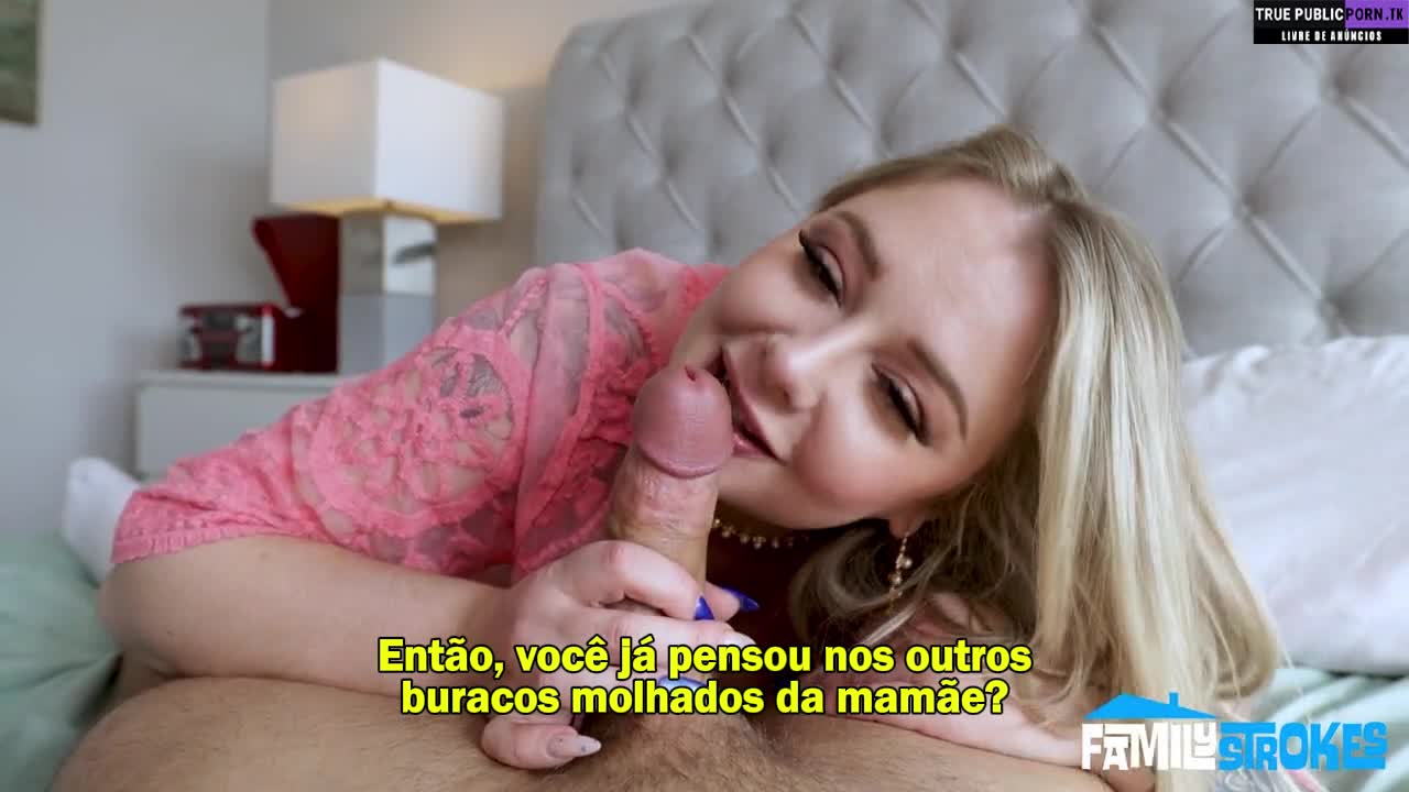 Milf gostosa ajudou o novinho a esvaziar as bolas